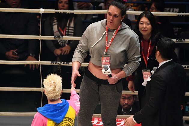 SAITAMA, JAPAN - DECEMBER 29:  Gabi Garcia of Brazil and Shinobu Kandori of Japan shake hands during the RIZIN Fighting World Grand-Prix 2017 2nd Round at Saitama Super Arena on December 29, 2017 in Saitama, Japan.  (Photo by Etsuo Hara/Getty Images)