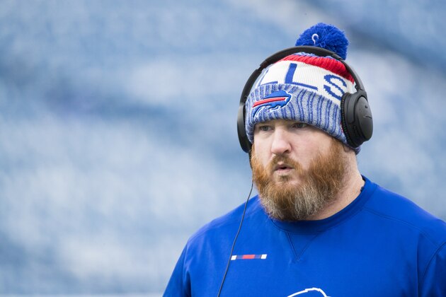 ORCHARD PARK, NY - DECEMBER 17:  Kyle Williams #95 of the Buffalo Bills participates in warm ups before the game against the Miami Dolphins at New Era Field on December 17, 2017 in Orchard Park, New York. Buffalo defeats Miami 24-16.  (Photo by Brett Carlsen/Getty Images)