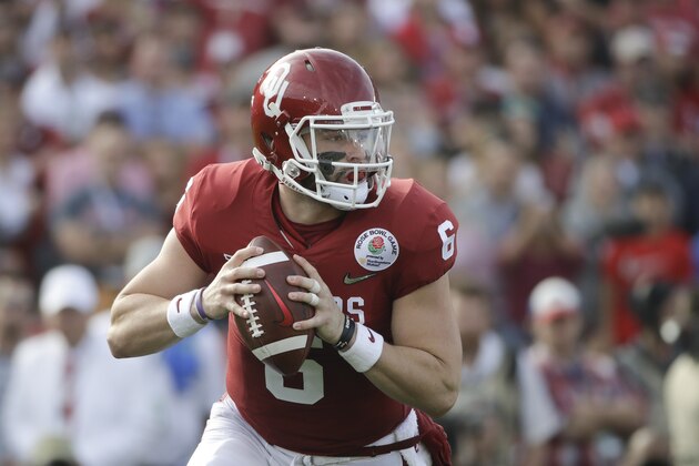 Oklahoma quarterback Baker Mayfield pulls back to throw a pass during the Rose Bowl NCAA college football game against Georgia Monday, Jan. 1, 2018, in Pasadena, Calif. (AP Photo/Jae C. Hong)