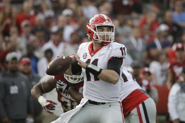 Georgia quarterback Jake Fromm throws a pass during the Rose Bowl NCAA college football game against Oklahoma Monday, Jan. 1, 2018, in Pasadena, Calif. (AP Photo/Jae C. Hong)