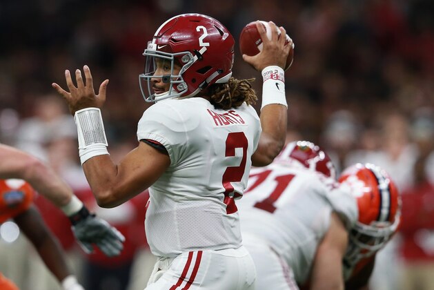 NEW ORLEANS, LA - JANUARY 01:  Jalen Hurts #2 of the Alabama Crimson Tide throws the ball in the first half of the AllState Sugar Bowl against the Clemson Tigers at the Mercedes-Benz Superdome on January 1, 2018 in New Orleans, Louisiana.  (Photo by Sean Gardner/Getty Images)