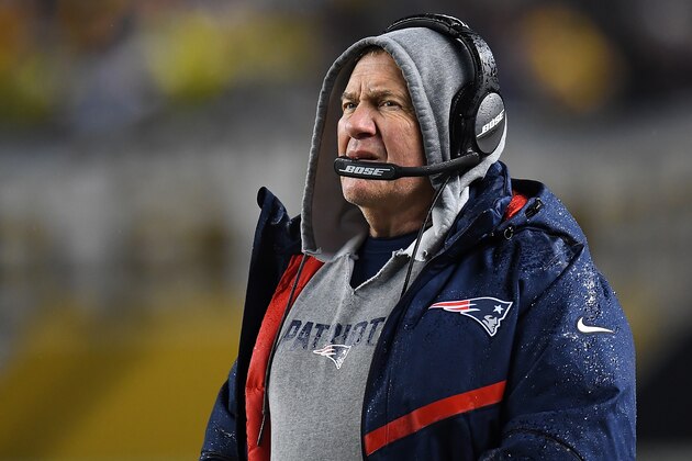 PITTSBURGH, PA - DECEMBER 17:  Head coach Bill Belichick of the New England Patriots looks on during the game against the Pittsburgh Steelers at Heinz Field on December 17, 2017 in Pittsburgh, Pennsylvania. (Photo by Joe Sargent/Getty Images) *** Local Caption ***