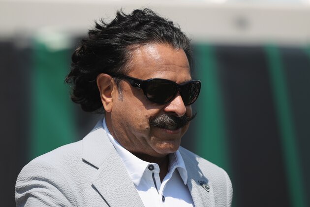 JACKSONVILLE, FL - SEPTEMBER 17:  Team owner Shahid Khan of the Jacksonville Jaguars walks out to the field prior to the start of their game against the Tennessee Titans at EverBank Field on September 17, 2017 in Jacksonville, Florida.  (Photo by Logan Bowles/Getty Images)