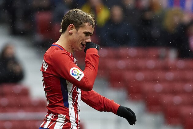 MADRID, SPAIN - JANUARY 06: Antoine Griezmann of Atletico de Madrid reacts during the La Liga match between Atletico de Madrid and Getafe at Estadio Wanda Metropolitano on January 6, 2018 in Madrid, Spain. (Photo by fotopress/Getty Images) MADRID, SPAIN - JANUARY 06: Antoine Griezmann of Atletico de Madrid reacts during the La Liga match between Atletico de Madrid and Getafe at Estadio Wanda Metropolitano on January 6, 2018 in Madrid, Spain. (Photo by fotopress/Getty Images)