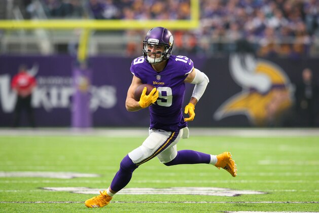 MINNEAPOLIS, MN - DECEMBER 17: Adam Thielen #19 of the Minnesota Vikings runs with the ball after catching a pass in the first quarter of the game against the Cincinnati Bengals on December 17, 2017 at U.S. Bank Stadium in Minneapolis, Minnesota. (Photo by Adam Bettcher/Getty Images)