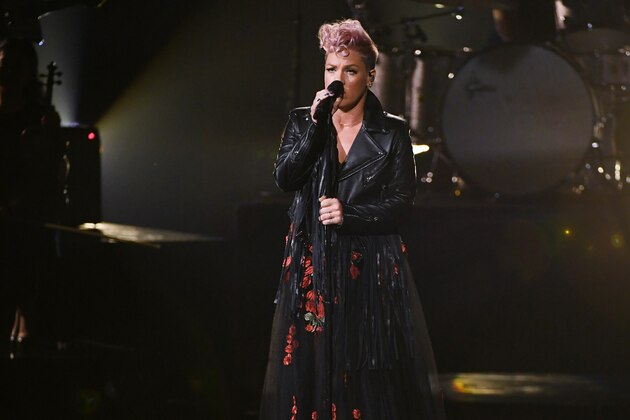 LOS ANGELES, CA - NOVEMBER 19:  Pink performs onstage during the 2017 American Music Awards at Microsoft Theater on November 19, 2017 in Los Angeles, California.  (Photo by Kevin Winter/Getty Images)