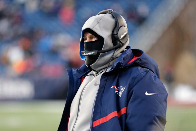 FOXBORO, MA - DECEMBER 31:  Head coach Bill Belichick of the New England Patriots looks on during the second half against the New York Jets at Gillette Stadium on December 31, 2017 in Foxboro, Massachusetts.  (Photo by Jim Rogash/Getty Images)