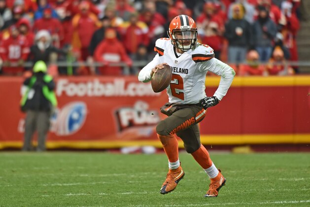 KANSAS CITY, MO - DECEMBER 27:  Quarterback Johnny Manziel #2 of the Cleveland Browns rushes up field against the Kansas City Chiefs during the second half on December 27, 2015 at Arrowhead Stadium in Kansas City, Missouri.  (Photo by Peter G. Aiken/Getty Images)