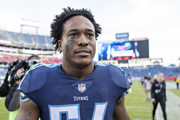 NASHVILLE, TN - DECEMBER 3:  Avery Williamson #54 of the Tennessee Titans walks off the field after a game against the Houston Texans at Nissan Stadium on December 3, 2017 in Nashville, Tennessee.  The Titans defeated the Texans 23-14.  (Photo by Wesley Hitt/Getty Images)