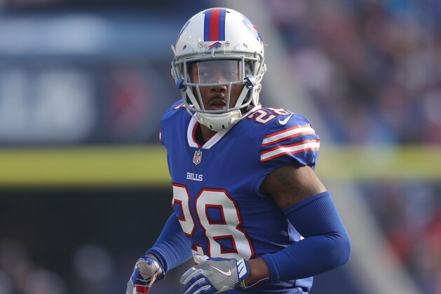 BUFFALO, NY - DECEMBER 3: E.J. Gaines #28 of the Buffalo Bills during NFL game action against the New England Patriots at New Era Field on December 3, 2017 in Buffalo, New York. (Photo by Tom Szczerbowski/Getty Images)