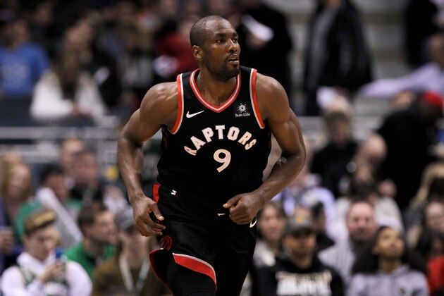MILWAUKEE, WI - JANUARY 05:  Serge Ibaka #9 of the Toronto Raptors runs across the court in the first quarter against the Milwaukee Bucks at the Bradley Center on January 5, 2018 in Milwaukee, Wisconsin. NOTE TO USER: User expressly acknowledges and agrees that, by downloading and or using this photograph, User is consenting to the terms and conditions of the Getty Images License Agreement. (Photo by Dylan Buell/Getty Images)