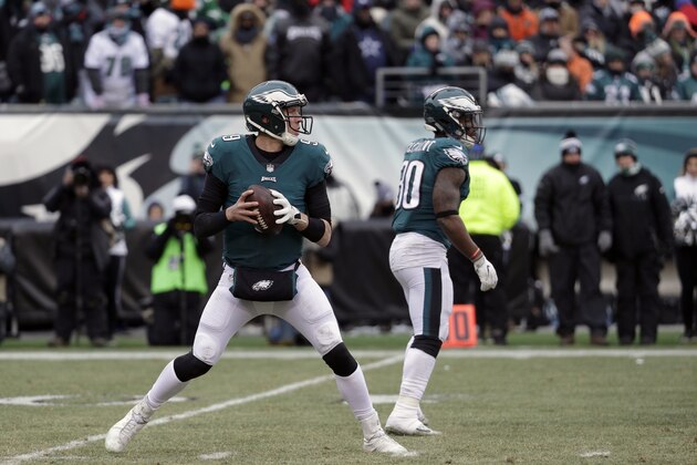 Philadelphia Eagles' Nick Foles in action during the first half of an NFL football game against the Dallas Cowboys, Sunday, Dec. 31, 2017, in Philadelphia. (AP Photo/Chris Szagola)