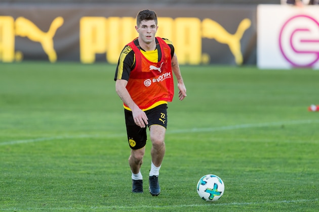 MARBELLA, SPAIN - JANUARY 03: Christian Pulisic of Dortmund controls the ball during the Borussia Dortmund training camp at Marbella Football Center on January 03, 2018 in Marbella, Spain. (Photo by TF-Images/TF-Images via Getty Images)