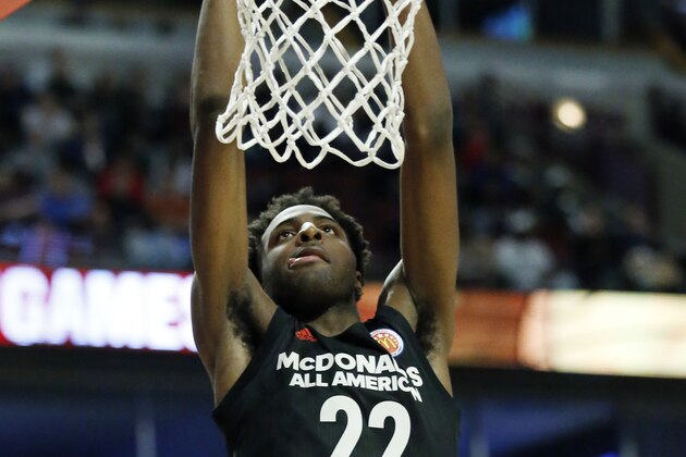Big East's Mitchell Robinson dunks against Big West's during the second half of the McDonald's All- American boys high school basketball game in Chicago, Wednesday, March 29, 2017. Big West won 109-107. (AP Photo/Nam Y. Huh)