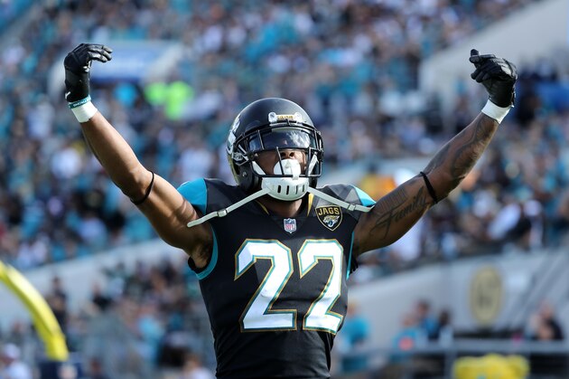 JACKSONVILLE, FL - NOVEMBER 12:   Aaron Colvin #22 of the Jacksonville Jaguars celebrates a play in the second half of their game against the Los Angeles Chargers at EverBank Field on November 12, 2017 in Jacksonville, Florida.  (Photo by Sam Greenwood/Getty Images)