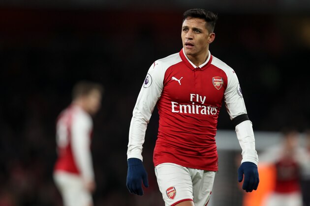 LONDON, ENGLAND - NOVEMBER 29: Alexis Sanchez of Arsenal during the Premier League match between Arsenal and Huddersfield Town at Emirates Stadium on November 28, 2017 in London, England. (Photo by Robbie Jay Barratt - AMA/Getty Images)