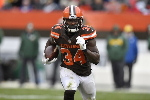 Cleveland Browns running back Isaiah Crowell (34) runs with the ball during an NFL football game against the Green Bay Packers, Sunday, Dec. 10, 2017, in Cleveland. The Packers won 27-21 in overtime. (AP Photo/David Richard)
