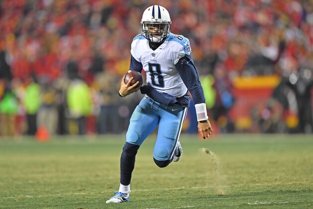 KANSAS CITY, MO - JANUARY 6:  Quarterback Marcus Mariota #8 of the Tennessee Titans runs up field during the second half of the game the Kansas City Chiefs at Arrowhead Stadium on January 6, 2018 in Kansas City, Missouri. (Photo by Peter G. Aiken/Getty Images)