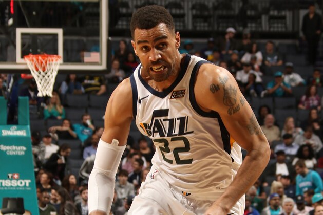 CHARLOTTE, NC - JANUARY 12: Thabo Sefolosha #22 of the Utah Jazz handles the ball against the Charlotte Hornets on January 12, 2018 at Spectrum Center in Charlotte, North Carolina. NOTE TO USER: User expressly acknowledges and agrees that, by downloading and/or using this photograph, user is consenting to the terms and conditions of the Getty Images License Agreement. Mandatory Copyright Notice: Copyright 2018 NBAE (Photo by Brock Williams-Smith/NBAE via Getty Images)