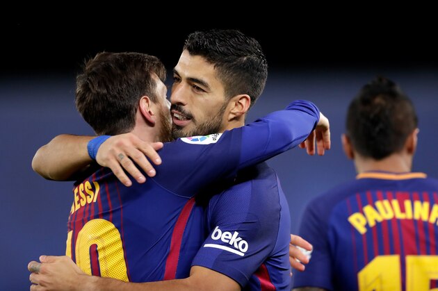 SAN SEBASTIAN, SPAIN - JANUARY 14: Luis Suarez of FC Barcelona celebrates 2-2 with Lionel Messi of FC Barcelona  during the La Liga Santander  match between Real Sociedad v FC Barcelona at the Estadio Anoeta on January 14, 2018 in San Sebastian Spain (Photo by Laurens Lindhout/Soccrates/Getty Images)