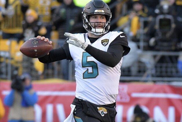 Jacksonville Jaguars quarterback Blake Bortles (5) passes during the second half of an NFL divisional football AFC playoff game against the Pittsburgh Steelers in Pittsburgh, Sunday, Jan. 14, 2018. (AP Photo/Don Wright)