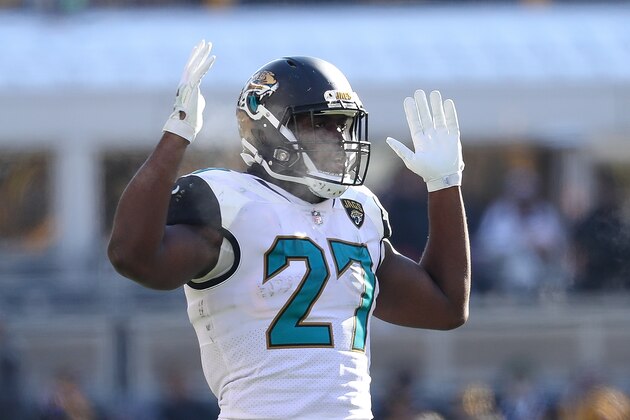 PITTSBURGH, PA - JANUARY 14:  Leonard Fournette #27 of the Jacksonville Jaguars reacts after a touchdown against the Pittsburgh Steelers during the first half of the AFC Divisional Playoff game at Heinz Field on January 14, 2018 in Pittsburgh, Pennsylvania.  (Photo by Rob Carr/Getty Images)
