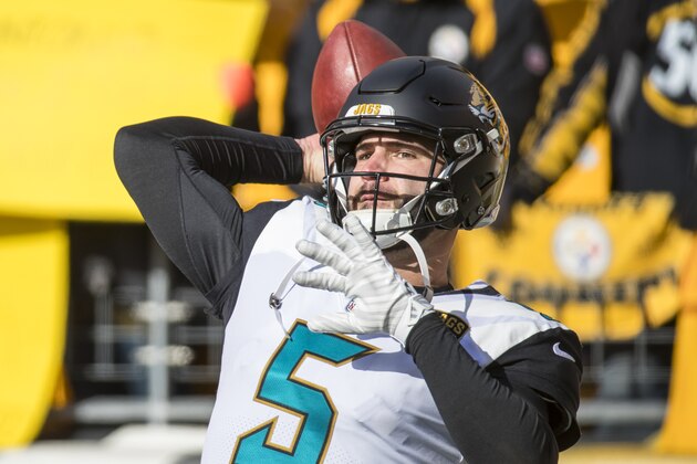 PITTSBURGH, PA - JANUARY 14:  Blake Bortles #5 of the Jacksonville Jaguars warms up before the AFC Divisional Playoff game against the Pittsburgh Steelers at Heinz Field on January 14, 2018 in Pittsburgh, Pennsylvania. Jaguars defeat Pittsburgh 45-42.  (Photo by Brett Carlsen/Getty Images)