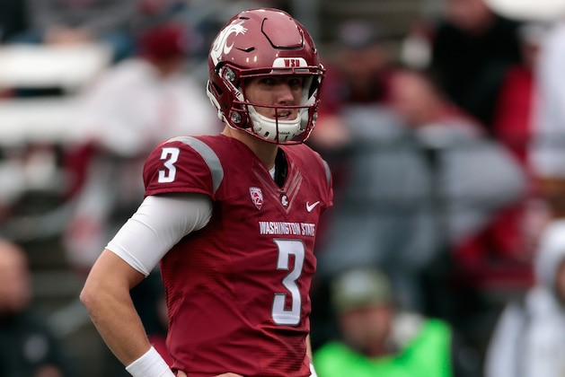 PULLMAN, WA - SEPTEMBER 17:  Quarterback Tyler Hilinski #3 of the Washington State Cougars looks on in the game against the Idaho Vandals during the second half at Martin Stadium on September 17, 2016 in Pullman, Washington.  Washington State defeated Idaho 56-6.  (Photo by William Mancebo/Getty Images)
