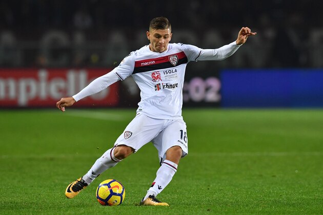 TURIN, ITALY - OCTOBER 29:  Nicolo Barella of Cagliari Calcio in action during the Serie A match between Torino FC and Cagliari Calcio at Stadio Olimpico di Torino on October 29, 2017 in Turin, Italy.  (Photo by Valerio Pennicino/Getty Images)