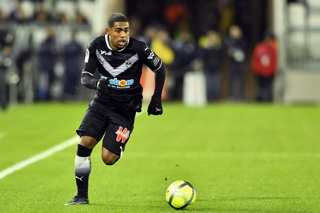 Bordeaux's Brazilian forward Malcom runs with the ball during the French L1 football match between Bordeaux and Caen on January 16, 2018 at the Matmut Atlantique stadium in Bordeaux, southwestern France.  / AFP PHOTO / NICOLAS TUCAT        (Photo credit should read NICOLAS TUCAT/AFP/Getty Images)