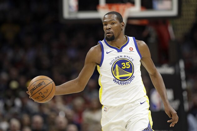 Golden State Warriors' Kevin Durant drives against the Cleveland Cavaliers in the second half of an NBA basketball game, Monday, Jan. 15, 2018, in Cleveland. (AP Photo/Tony Dejak)