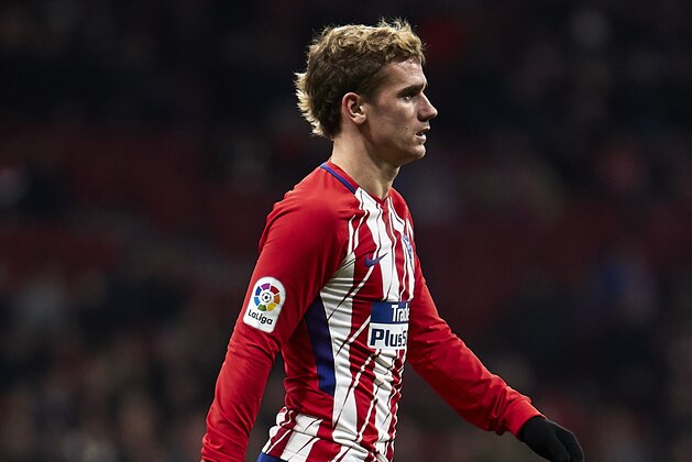 MADRID, SPAIN - JANUARY 17:  Antoine Griezmann of Atletico de Madrid looks on during the Copa del Rey, Round of 8, first Leg match between Atletico de Madrid and Sevilla FC at Estadio Wanda Metropolitano on January 17, 2018 in Madrid, Spain.  (Photo by fotopress/Getty Images)