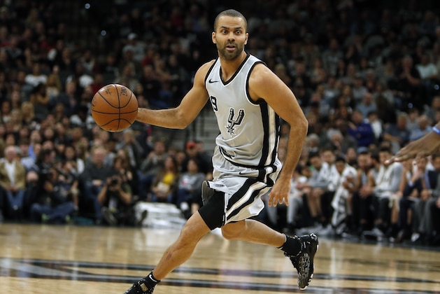 SAN ANTONIO,TX - JANUARY 21 :  Tony Parker #9 of the San Antonio Spurs brings the ball downcourt against the Indiana Pacers at AT&T Center on January 21, 2018  in San Antonio, Texas.  NOTE TO USER: User expressly acknowledges and agrees that , by downloading and or using this photograph, User is consenting to the terms and conditions of the Getty Images License Agreement. (Photo by Ronald Cortes/Getty Images)