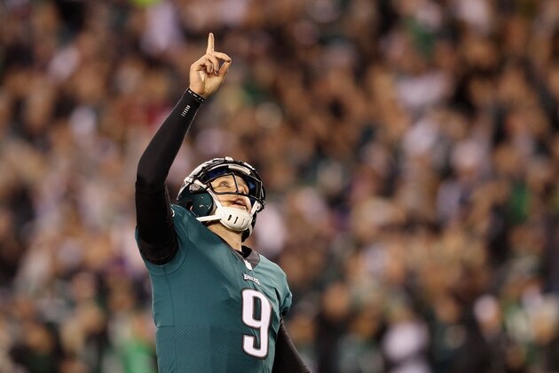 PHILADELPHIA, PA - JANUARY 21:  Nick Foles #9 of the Philadelphia Eagles celebrates his fourth quarter touchdown pass against the Minnesota Vikings in the NFC Championship game at Lincoln Financial Field on January 21, 2018 in Philadelphia, Pennsylvania.  (Photo by Patrick Smith/Getty Images)