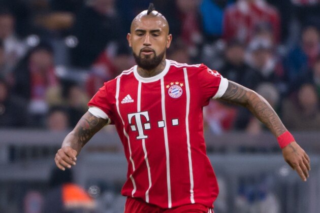 MUNICH, GERMANY - JANUARY 21: Arturo Vidal of Muenchen controls the ball during the Bundesliga match between FC Bayern Muenchen and SV Werder Bremen at Allianz Arena on January 21, 2018 in Munich, Germany. (Photo by TF-Images/TF-Images via Getty Images)