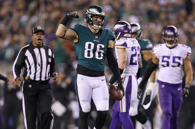 PHILADELPHIA, PA - JANUARY 21:  Zach Ertz #86 of the Philadelphia Eagles celebrates the play during the second quarter against the Minnesota Vikings in the NFC Championship game at Lincoln Financial Field on January 21, 2018 in Philadelphia, Pennsylvania.  (Photo by Patrick Smith/Getty Images)
