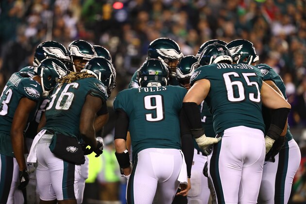 PHILADELPHIA, PA - JANUARY 21:  Nick Foles #9 of the Philadelphia Eagles calls a huddle against the Minnesota Vikings during their NFC Championship game at Lincoln Financial Field on January 21, 2018 in Philadelphia, Pennsylvania.  (Photo by Al Bello/Getty Images)