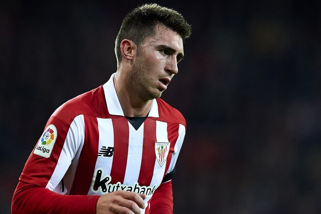 BILBAO, SPAIN - JANUARY 07:  Aymeric Laporte of Athletic Club reacts during the La Liga match between Athletic Club Bilbao and Deportivo Alaves at San Mames Stadium on January 7, 2018 in Bilbao, Spain.  (Photo by Juan Manuel Serrano Arce/Getty Images)