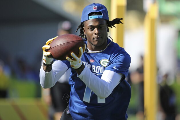 NFC receiver Davante Adams of the Green Bay Packers competes in the Best Hands event during the Pro Bowl NFL Skills Showdown, Wednesday, Jan. 24, 2018, in Kissimmee, Fla. (AP Photo/Gregory Payan)