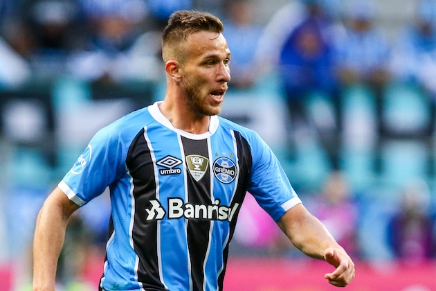 PORTO ALEGRE, BRAZIL - SEPTEMBER 17: Arthur of Gremio during the match Gremio v Chapecoense as part of Brasileirao Series A 2017, at Arena do Gremio on September 17, 2017, in Porto Alegre, Brazil. (Photo by Lucas Uebel/Getty Images)