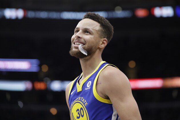 Golden State Warriors' Stephen Curry looks up into the stadium during the second half of an NBA basketball game against the Chicago Bulls Wednesday, Jan. 17, 2018, in Chicago. The Warriors won 119-112. (AP Photo/Charles Rex Arbogast)