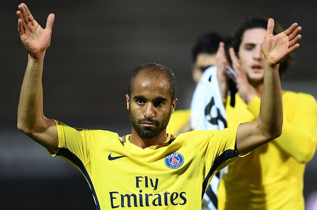 Paris Saint-Germain's Brazilian midfielder Lucas Moura reacts at the end of the French L1 football match between Angers (SCO) and Paris Saint-Germain (PSG) at the Raymond Kopa Stadium in Angers, on November 4, 2017. 
PSG won the match 5-0. / AFP PHOTO / FRANCK FIFE        (Photo credit should read FRANCK FIFE/AFP/Getty Images)