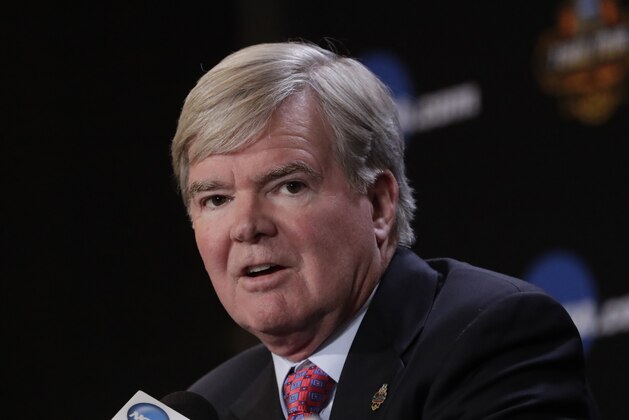 NCAA President Mark Emmert answers a question at a news conference Thursday, March 30, 2017, in Glendale, Ariz. (AP Photo/Matt York)