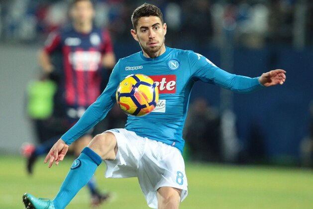 Napoli's Italian midfielder Brazilian-born Jorginho controls the ball during the Italian Serie A football match FC Crotone versus SSC Napoli on December 29, 2017 at the Ezio Scida Stadium in Crotone. / AFP PHOTO / CARLO HERMANN        (Photo credit should read CARLO HERMANN/AFP/Getty Images)