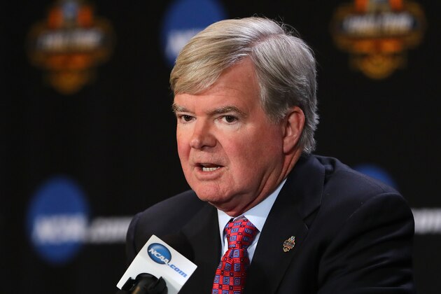 GLENDALE, AZ - MARCH 30: NCAA President Mark Emmert speaks with the media during a press conference for the 2017 NCAA Men's Basketball Final Four at University of Phoenix Stadium on March 30, 2017 in Glendale, Arizona.  (Photo by Tim Bradbury/Getty Images)