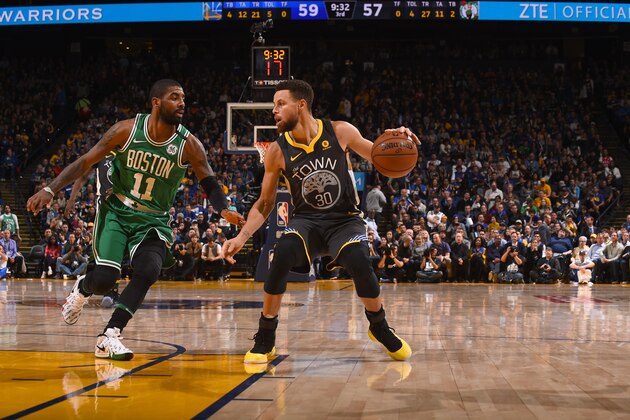 OAKLAND, CA - JANUARY 27: Stephen Curry #30 of the Golden State Warriors handles the ball against the Boston Celtics on January 27, 2018 at ORACLE Arena in Oakland, California. NOTE TO USER: User expressly acknowledges and agrees that, by downloading and/or using this photograph, user is consenting to the terms and conditions of Getty Images License Agreement. Mandatory Copyright Notice: Copyright 2018 NBAE (Photo by Noah Graham/NBAE via Getty Images)