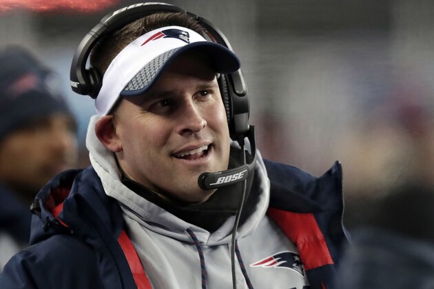 New England Patriots offensive coordinator Josh McDaniels watches from the sideline during the second half of an NFL divisional playoff football game against the Tennessee Titans, Saturday, Jan. 13, 2018, in Foxborough, Mass. (AP Photo/Charles Krupa)