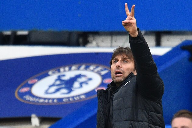 Chelsea's Italian head coach Antonio Conte gestures on the touchline during the English FA Cup fourth round football match between Chelsea and Newcastle United at Stamford Bridge in London on January 28, 2018.
Chelsea won the game 3-0. / AFP PHOTO / Glyn KIRK / RESTRICTED TO EDITORIAL USE. No use with unauthorized audio, video, data, fixture lists, club/league logos or 'live' services. Online in-match use limited to 75 images, no video emulation. No use in betting, games or single club/league/player publications.  /         (Photo credit should read GLYN KIRK/AFP/Getty Images)