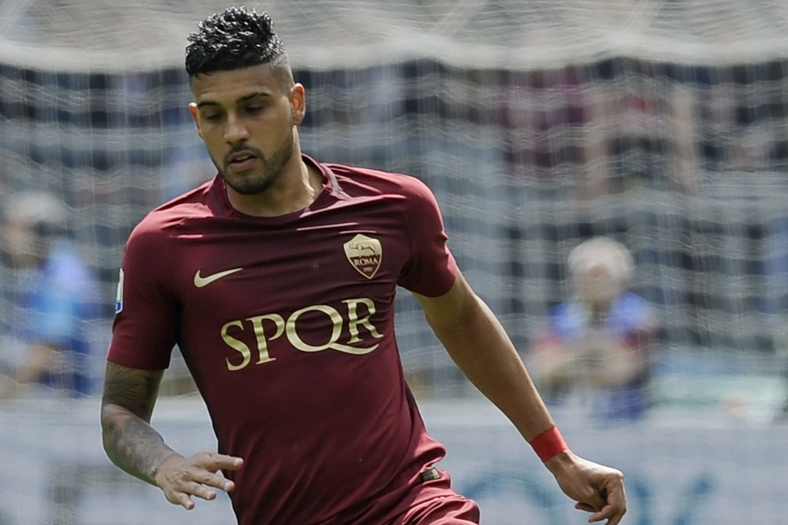 ROME, ROMA - APRIL 30:  Emerson Palmieri of AS Roma during the Serie A match between AS Roma and SS Lazio at Stadio Olimpico on April 30, 2017 in Rome, Italy.  (Photo by Marco Rosi/Getty Images)