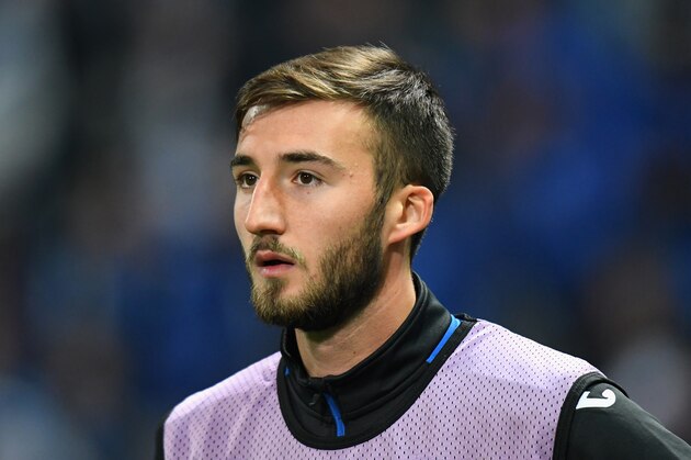 REGGIO NELL'EMILIA, ITALY - DECEMBER 07: Bryan Cristante of Atalanta warms up before the UEFA Europa League group E match between Atalanta and Olympique Lyon at Mapei Stadium - Citta' del Tricolore on December 7, 2017 in Reggio nell'Emilia, Italy.  (Photo by Alessandro Sabattini/Getty Images)